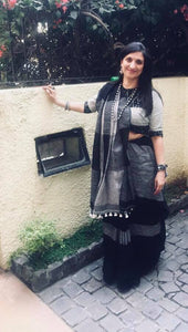 Beautiful Saree Diva in Black and Gray Linen Saree