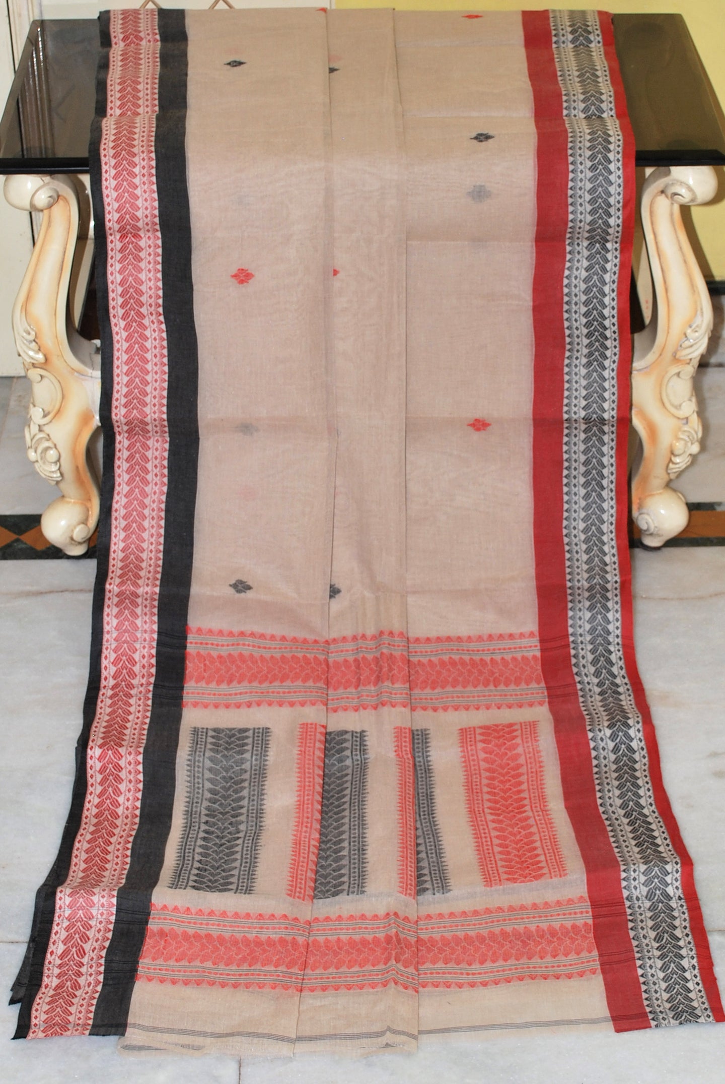 Sil Nakshi Border Bengal Handloom Cotton Bomkai Saree in Beige, Red and Black Thread Work