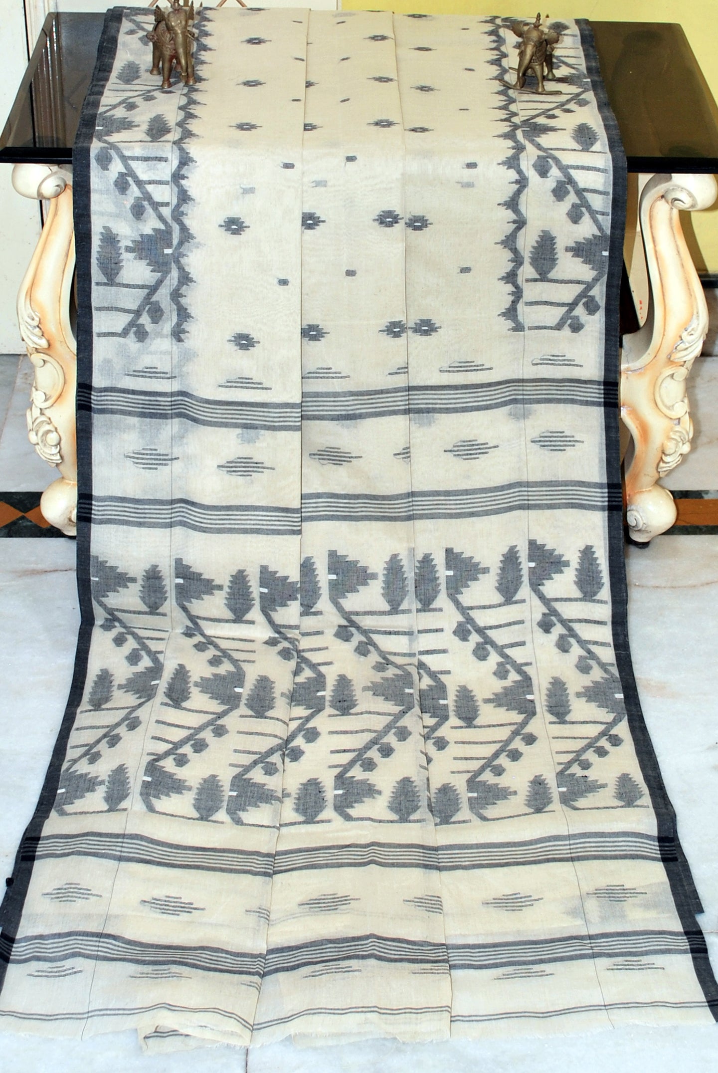 Hand Karat Needle Woven Work Pure Cotton Bengal Jamdani Saree in Parchment White and Black