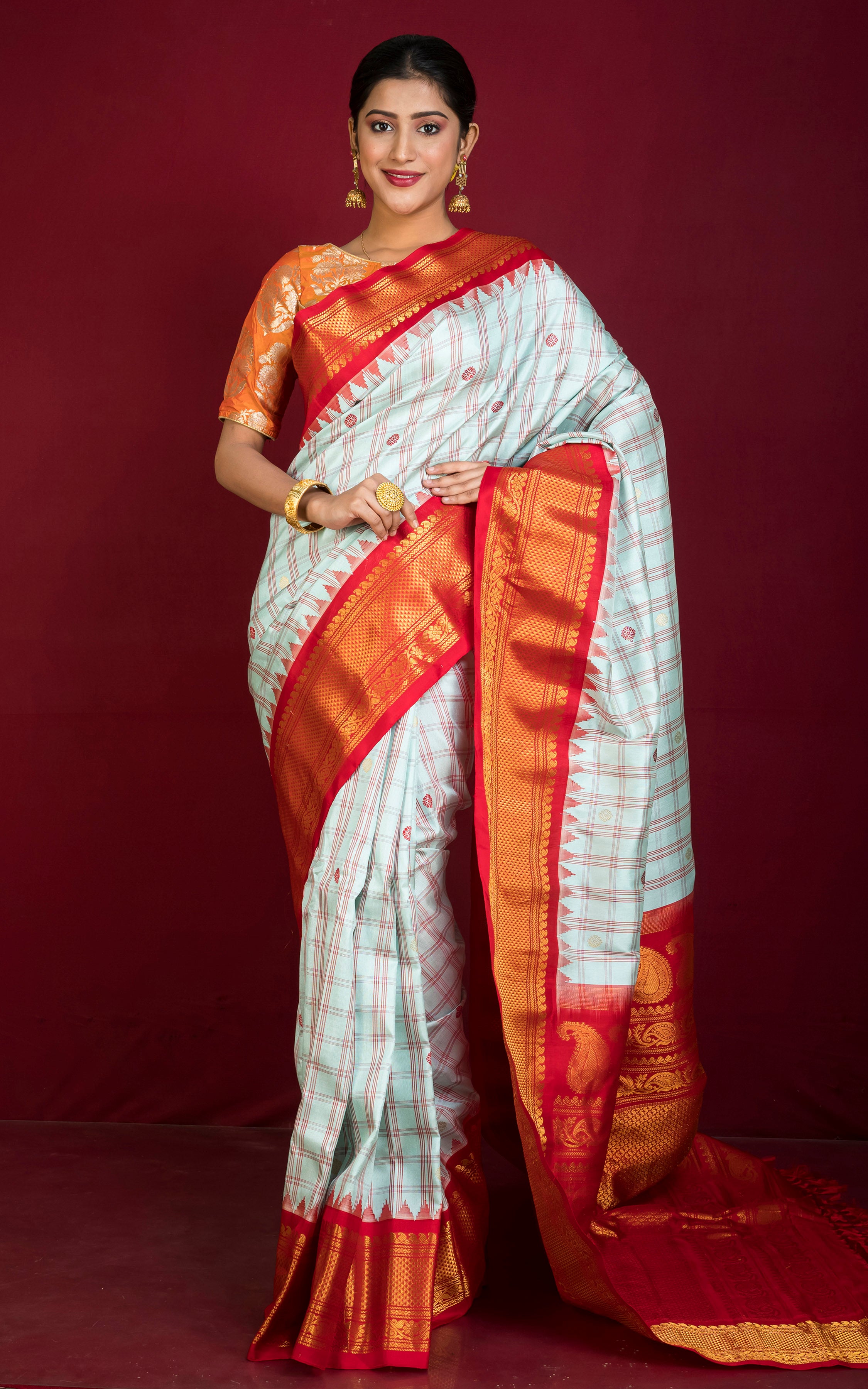 Exclusive Woven Mahapar Contrast Checks Gadwal Silk Saree in Icy