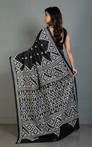 Hand Embroidery Kutch Work Blended Bangalore Silk Saree in Black and Off White Thread Work