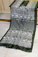 Hand Embroidery Blended Silk Kantha Work Saree in Rifle Green and Off White Thread Work