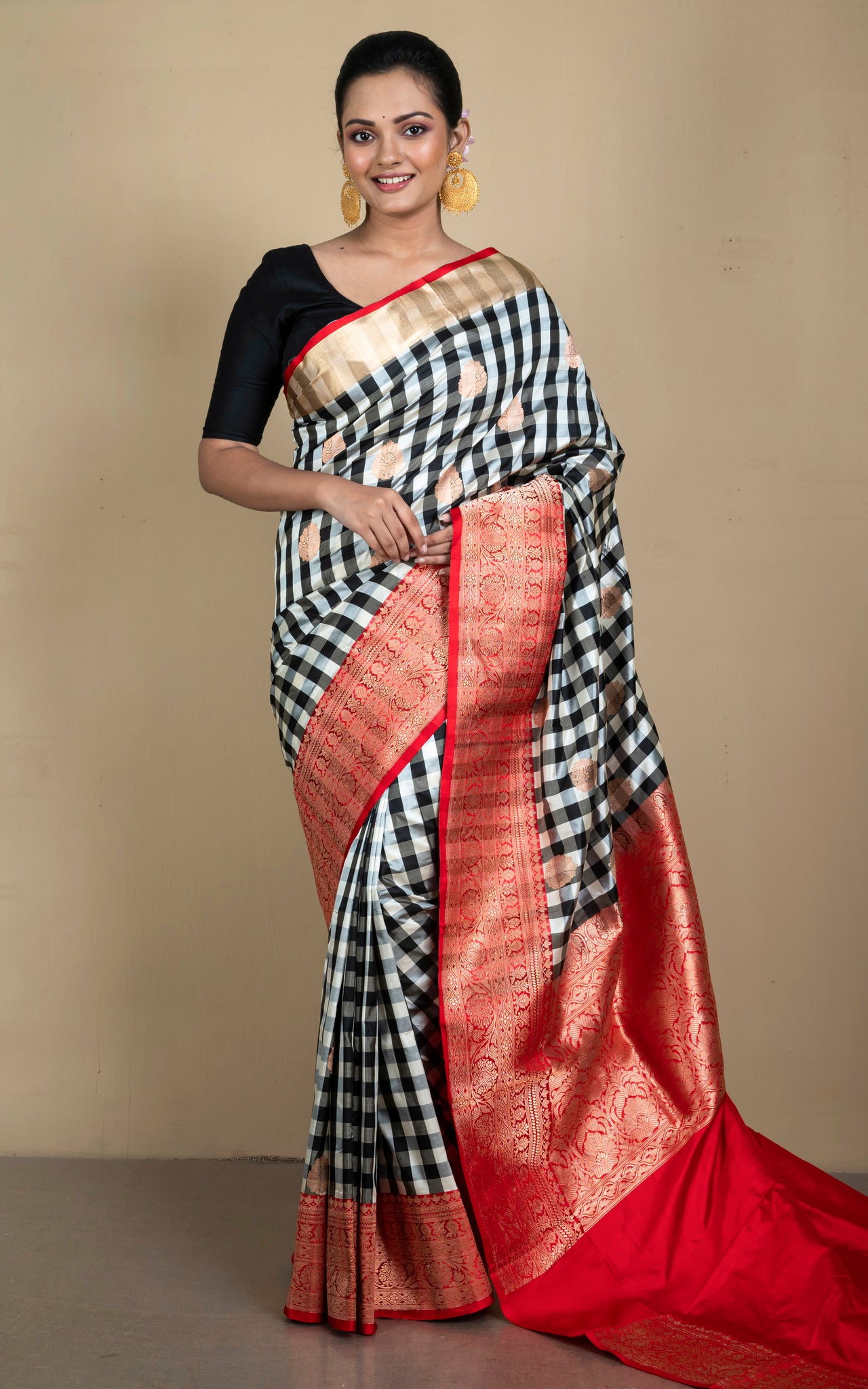 Buy Blue Sarees for Women by GRIVA DESIGNER Online | Ajio.com