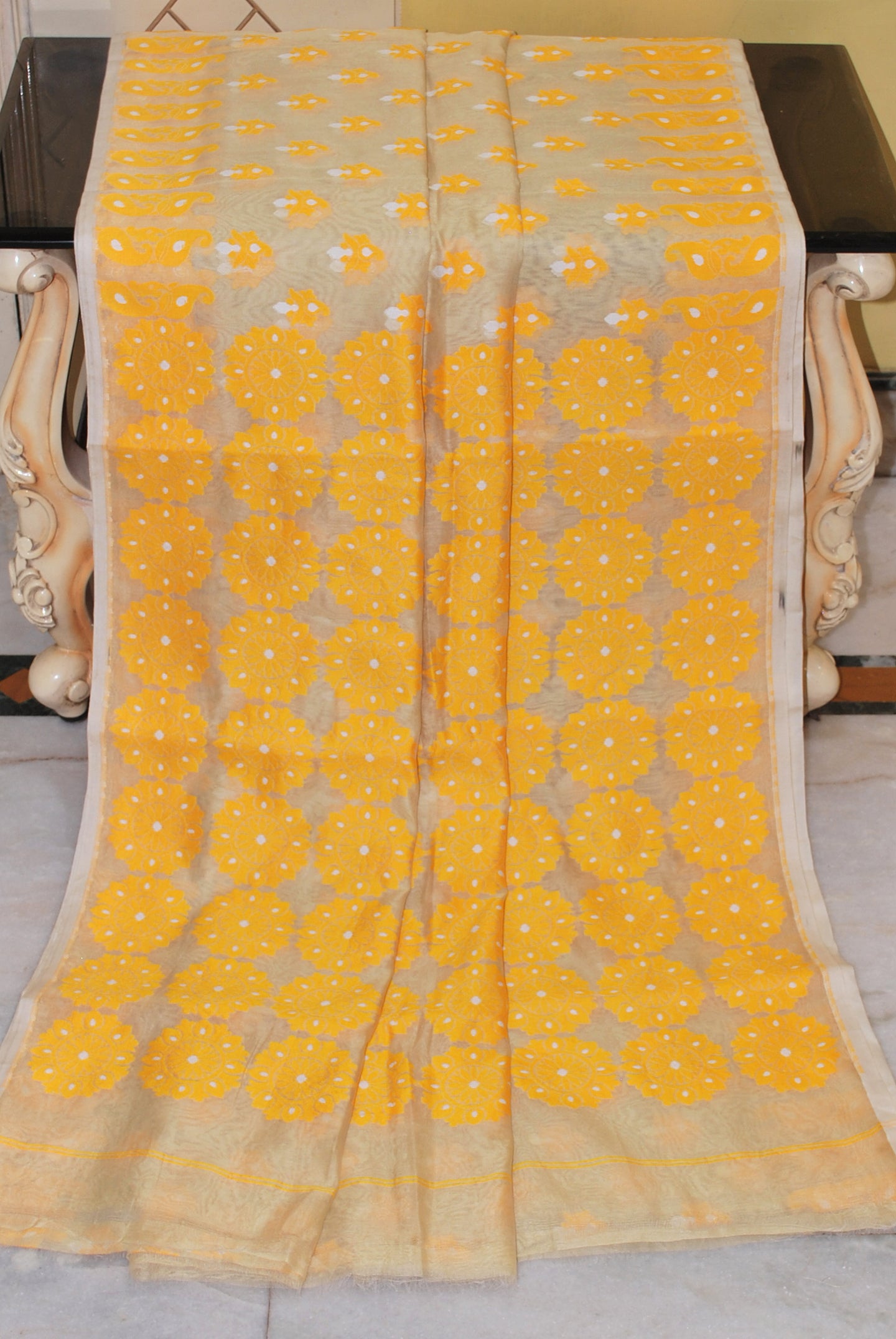 Yellow & Red Dhakai Jamdani Handloom Silk Saree in Rajahmundry at best  price by Sri Venkata Durga Handlooms - Justdial