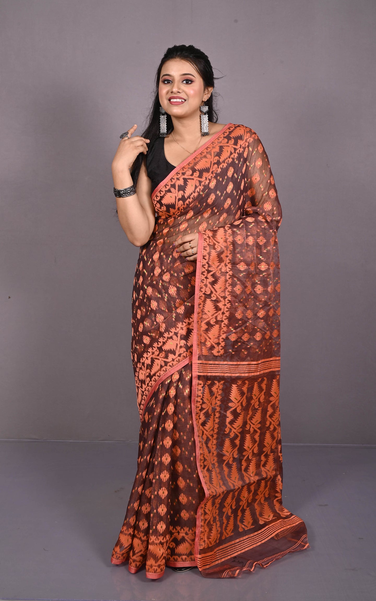 Traditional Cotton Muslin Soft Jamdani Saree in Dark Brown and Peachy Pink