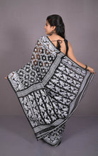 Traditional Cotton Muslin Soft Jamdani Saree in Black and Off White