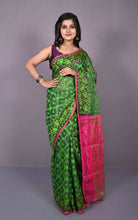 Traditional Cotton Muslin Soft Jamdani Saree in Jungle Green and Hot Pink