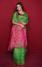 Traditional Cotton Muslin Soft Jamdani Saree in Bright Green and Hot Pink