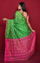 Traditional Cotton Muslin Soft Jamdani Saree in Bright Green and Hot Pink
