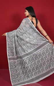 Traditional Cotton Muslin Soft Jamdani Saree in Off White, Black and Gold