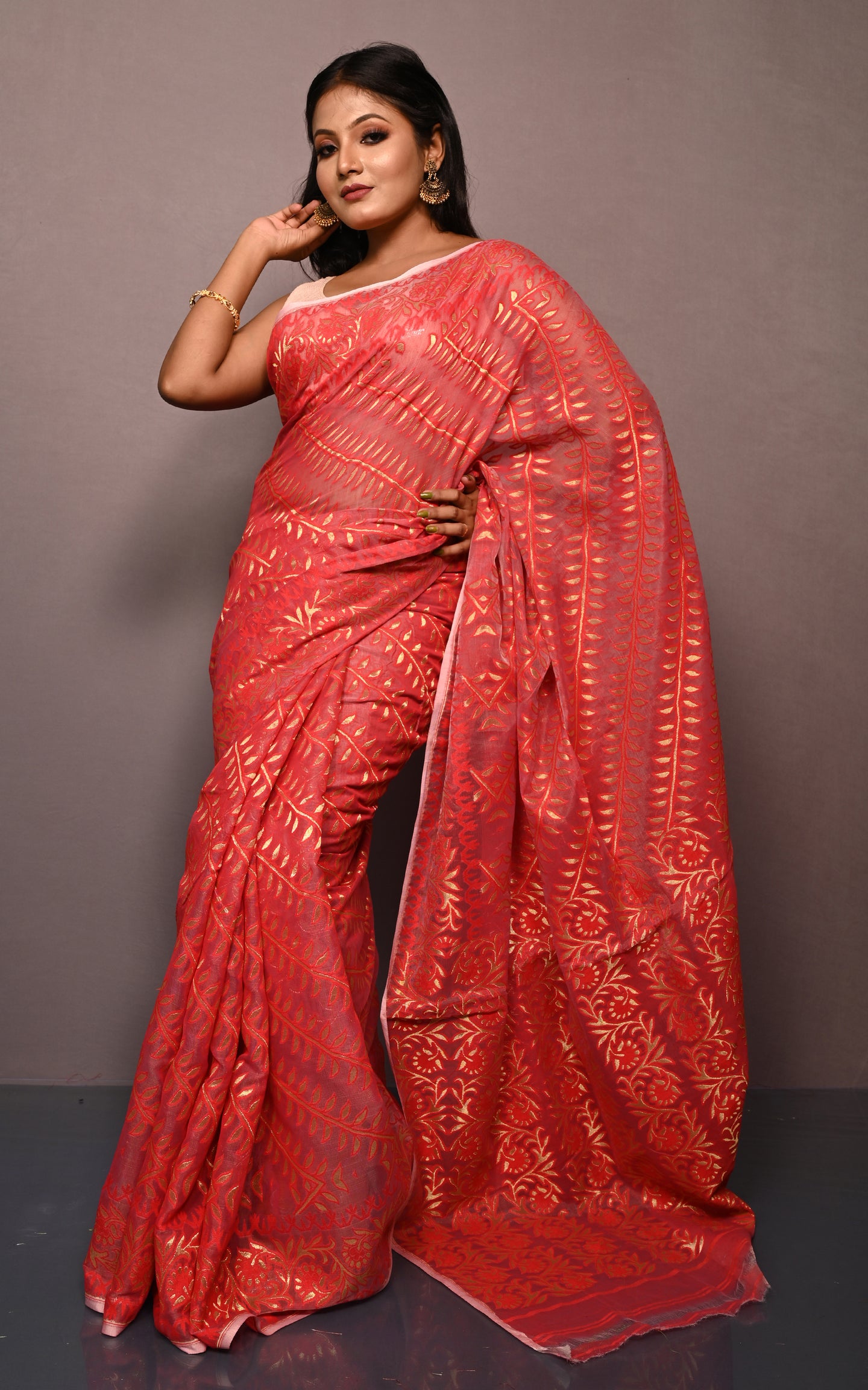 Traditional Soft Jamdani Saree in Pastel Red, Red and Gold