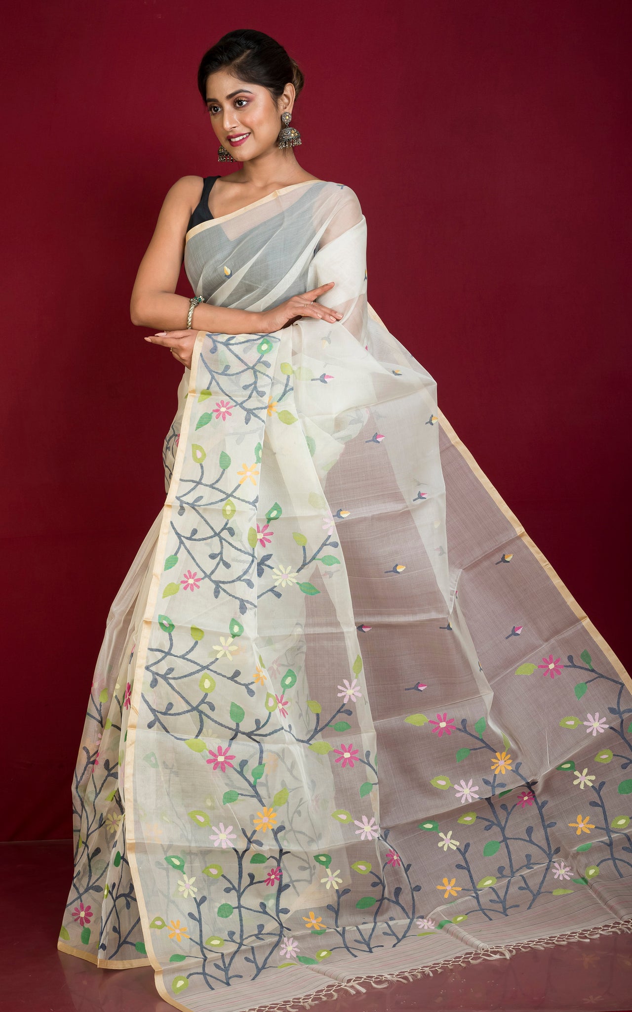 White Jamdani Saree with Thread and Zari Work