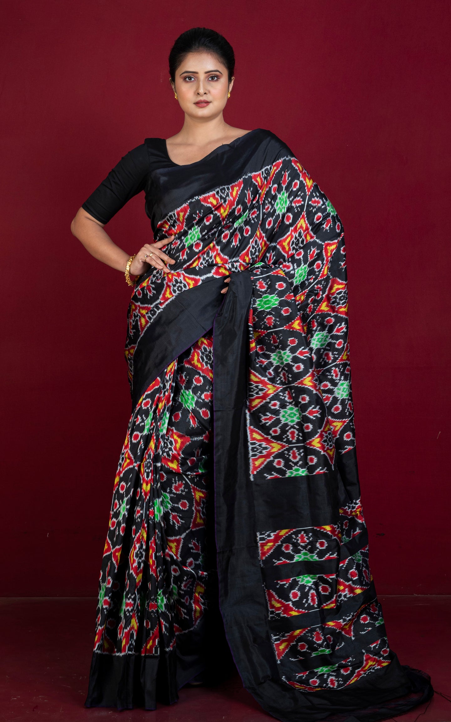 Exclusive Madathasu Ikkat Pochampally Silk Saree in Black, Red and Multicolored