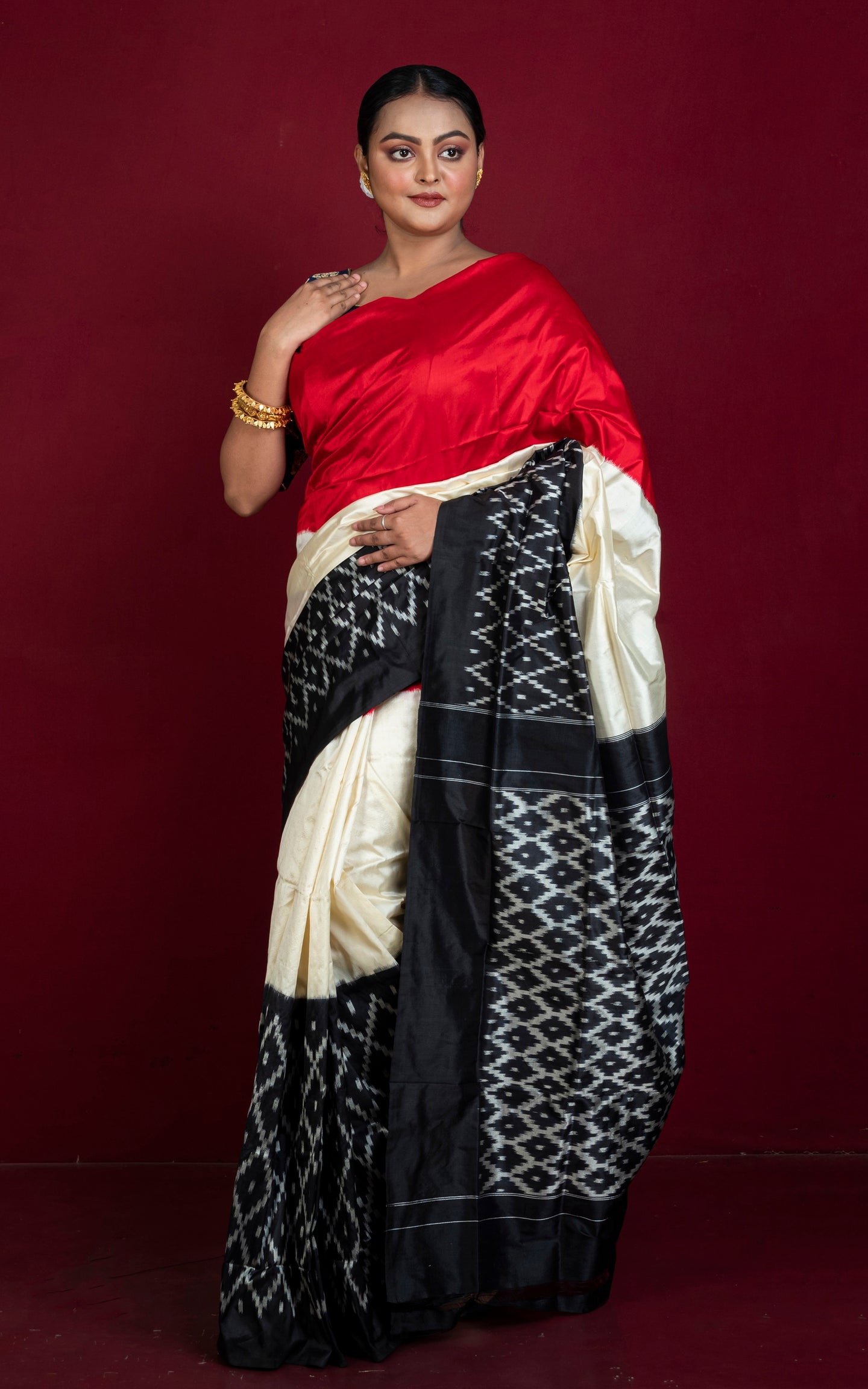 Handwoven Designer Skirt Border Ikkat Pochampally Pure Silk Saree in Off White, Red and Black