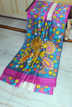Kalamkari Printed Soft Bishnupuri 2Ply Pure Silk Saree with Broad Border & Designer Pallu – Off White, Hot Pink, Kashmir Blue & Multicolor