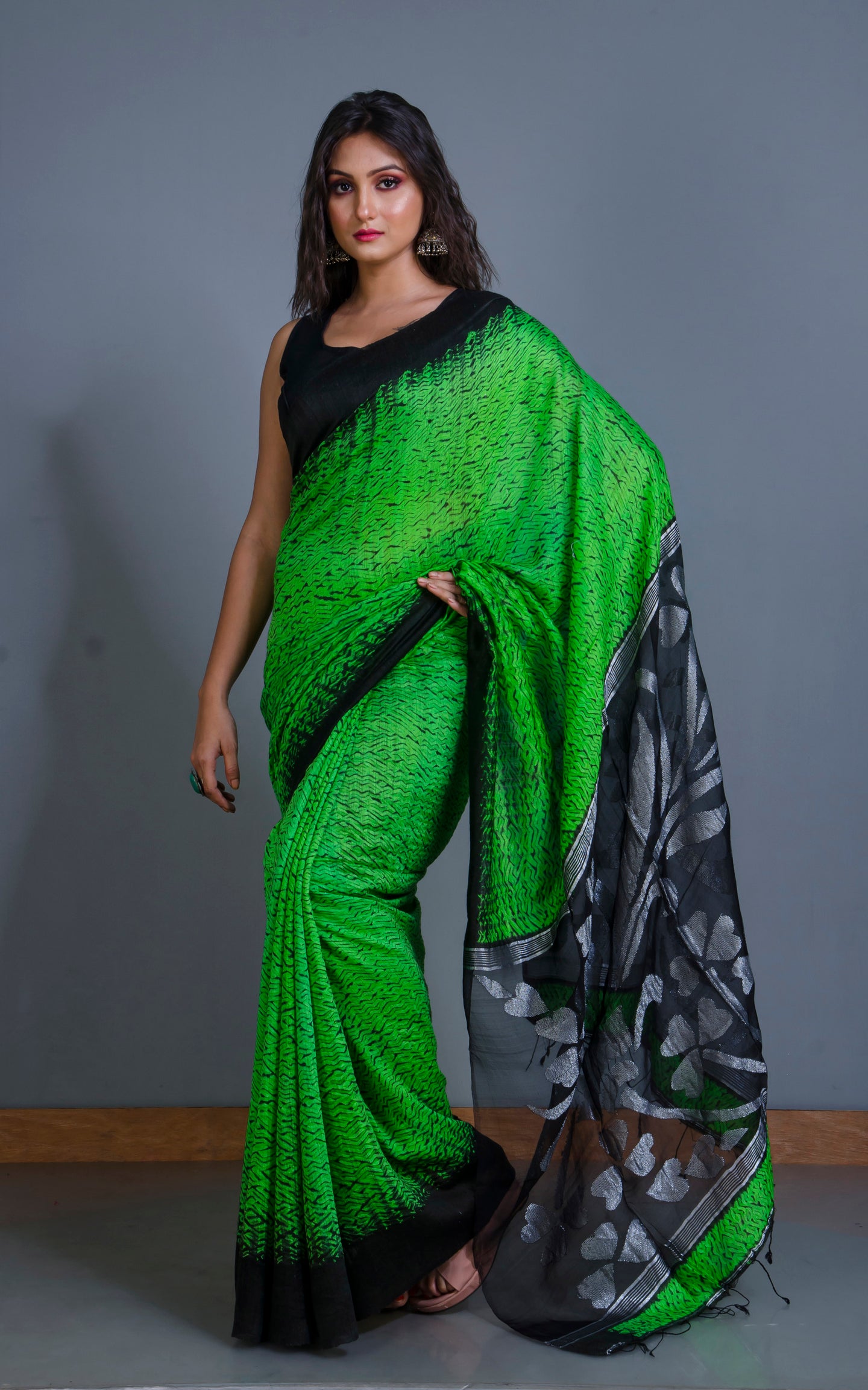 Handwoven Blended Cotton Sequin Saree with Running Blouse (Bottle Gree –  Ramanika