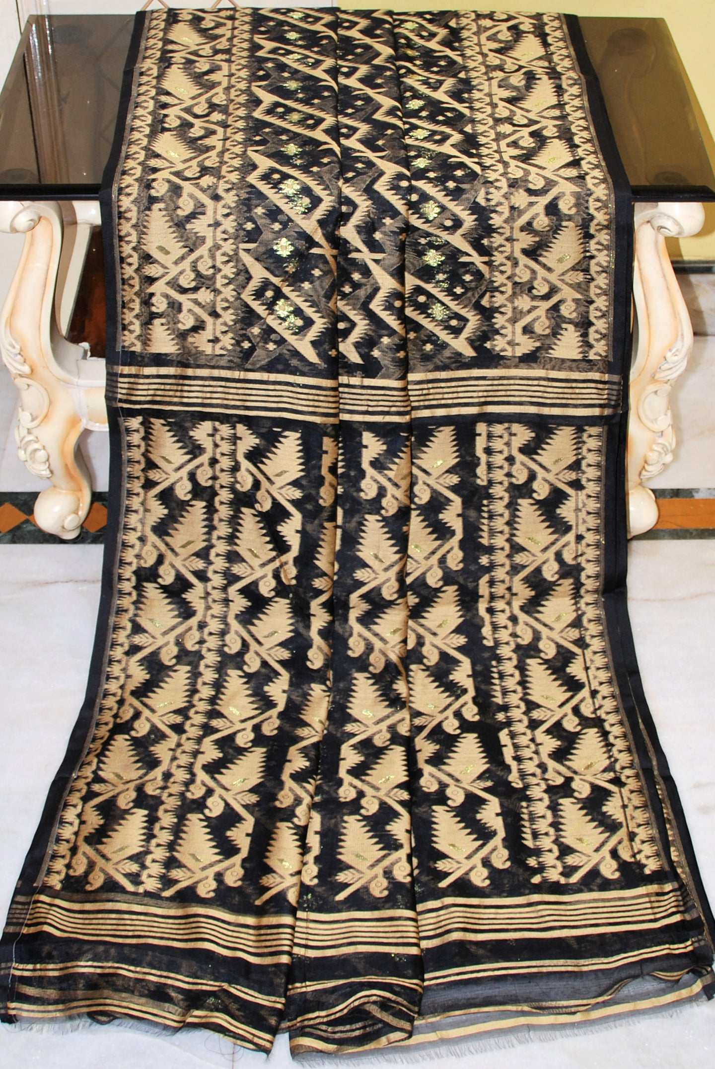 Traditional Cotton Muslin Soft Jamdani Saree in Black, Beige and Gold