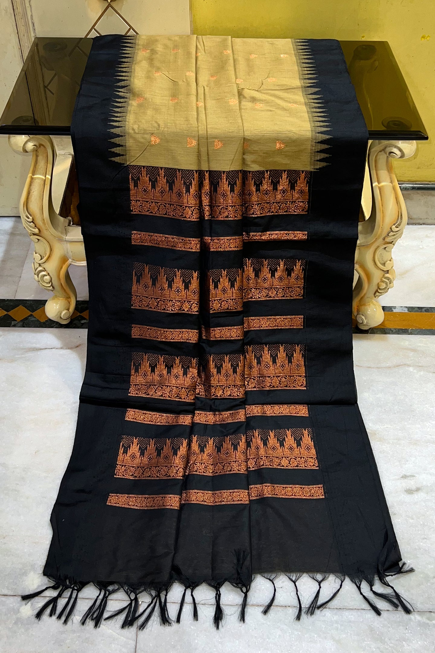 Soft South Cotton Borderless Pencil Temple Motifs Gadwal Saree in Ginger Brown and Black