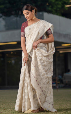 Tantuja Inspired Traditional Karat Nakshi Work Soft Jamdani Saree in Beige, Off White and Mauve