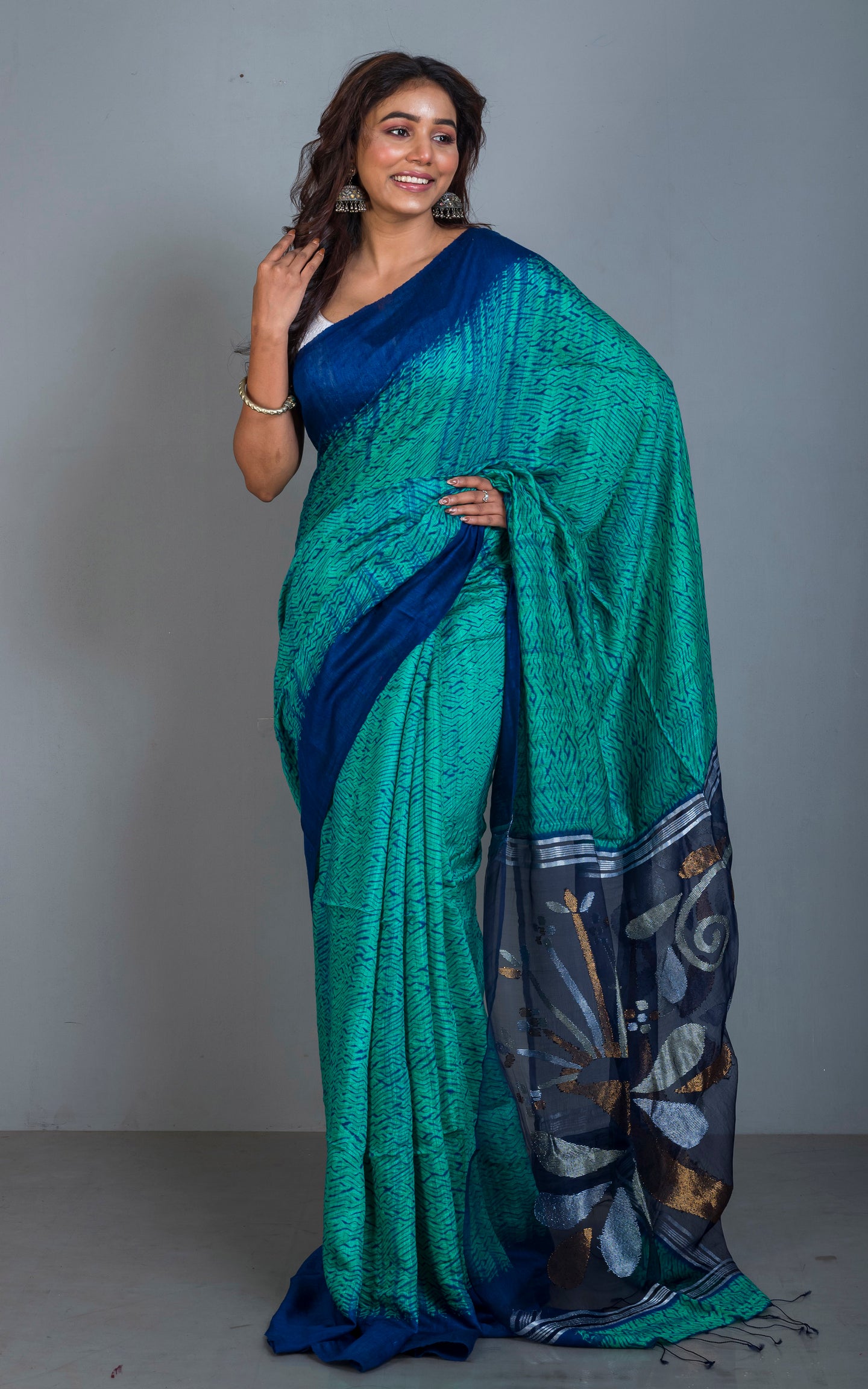 Tussar Shibori Matka Jamdani Saree in Sea green, Navy Blue with Copper and Silver Zari Work