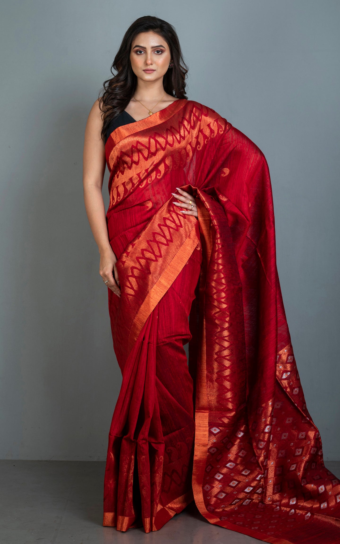 Woven Paisley Motif Work Premium Tussar Raw Silk Jamdani Saree in Dark Red and Copper