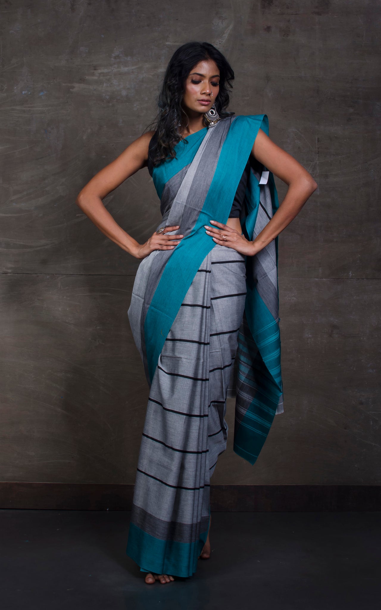 SAJASAJO Handloom Sarees : Buy SajaSajo Bengal Handloom Pure Cotton Tant  Tangaile Saree-Blue with Unstitched Online | Nykaa Fashion