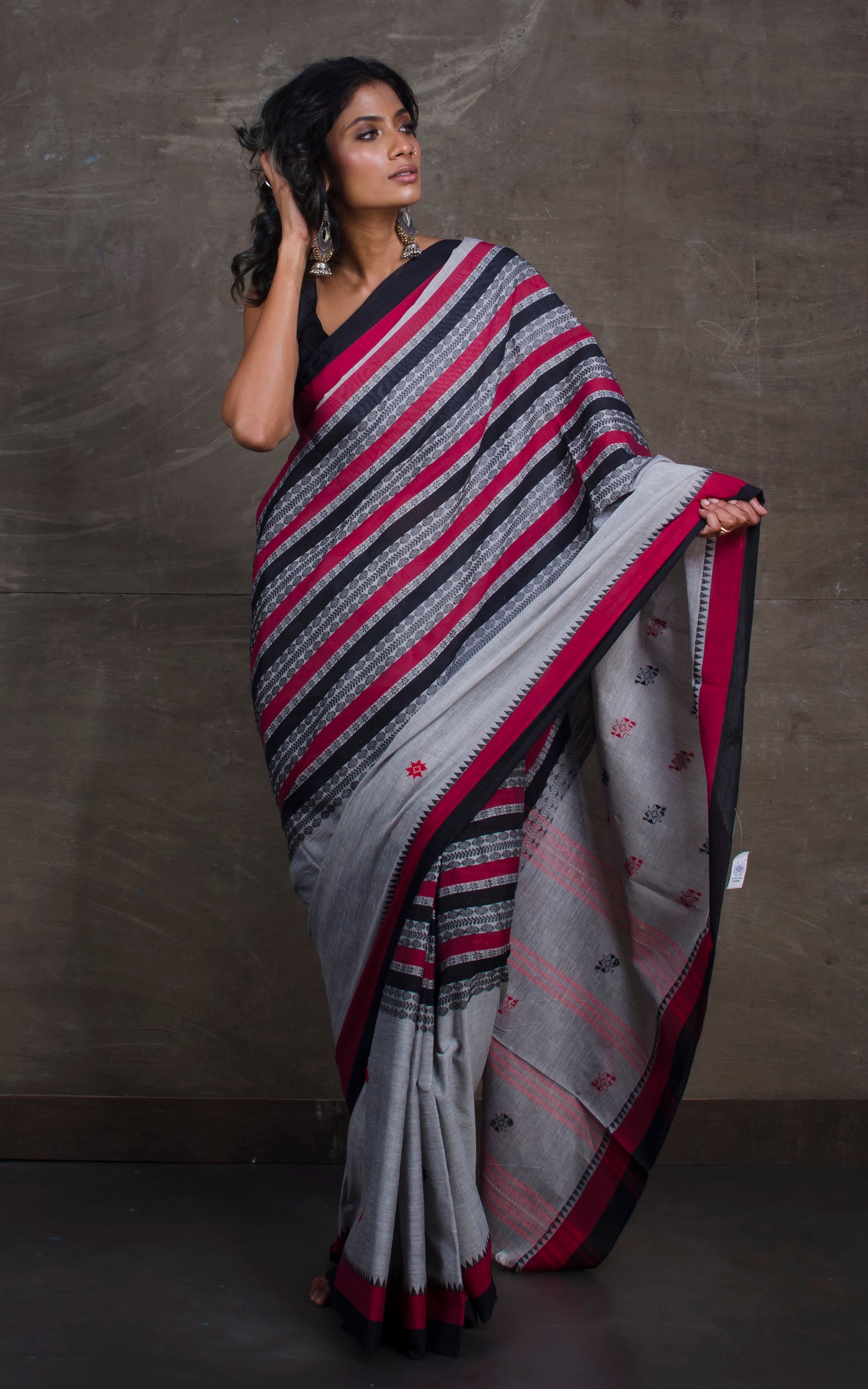 Snow White - handmade Cotton Saree | Raaga Silk Tales | pure cotton saree |  handloom saree | traditional saree | saree online shopping | raaga silk  tales saree |