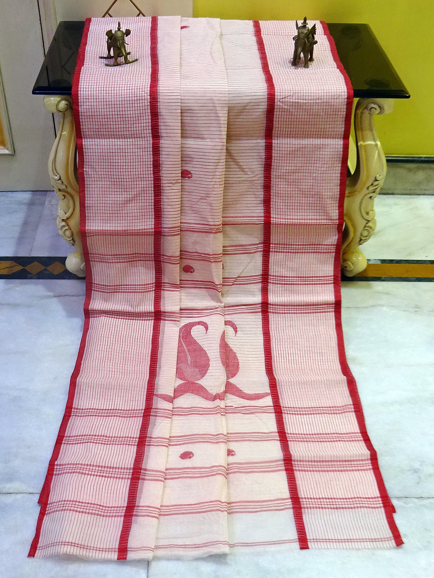 Premium Quality Bengal Handloom Cotton Saree in White and Red