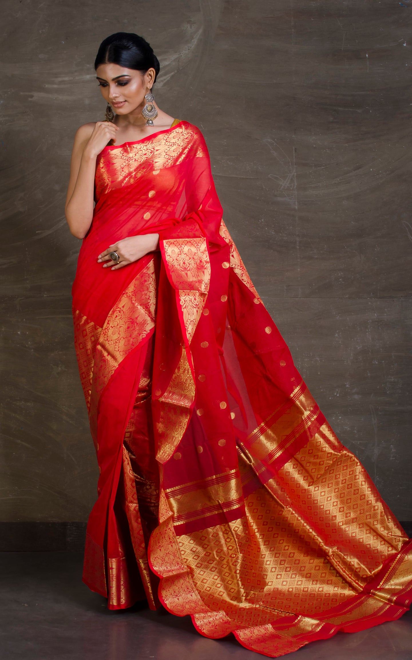 Bengal Handloom Tanchui Work  Patli Pallu Saree in Vermilion Red and Gold from Bengal Looms India
