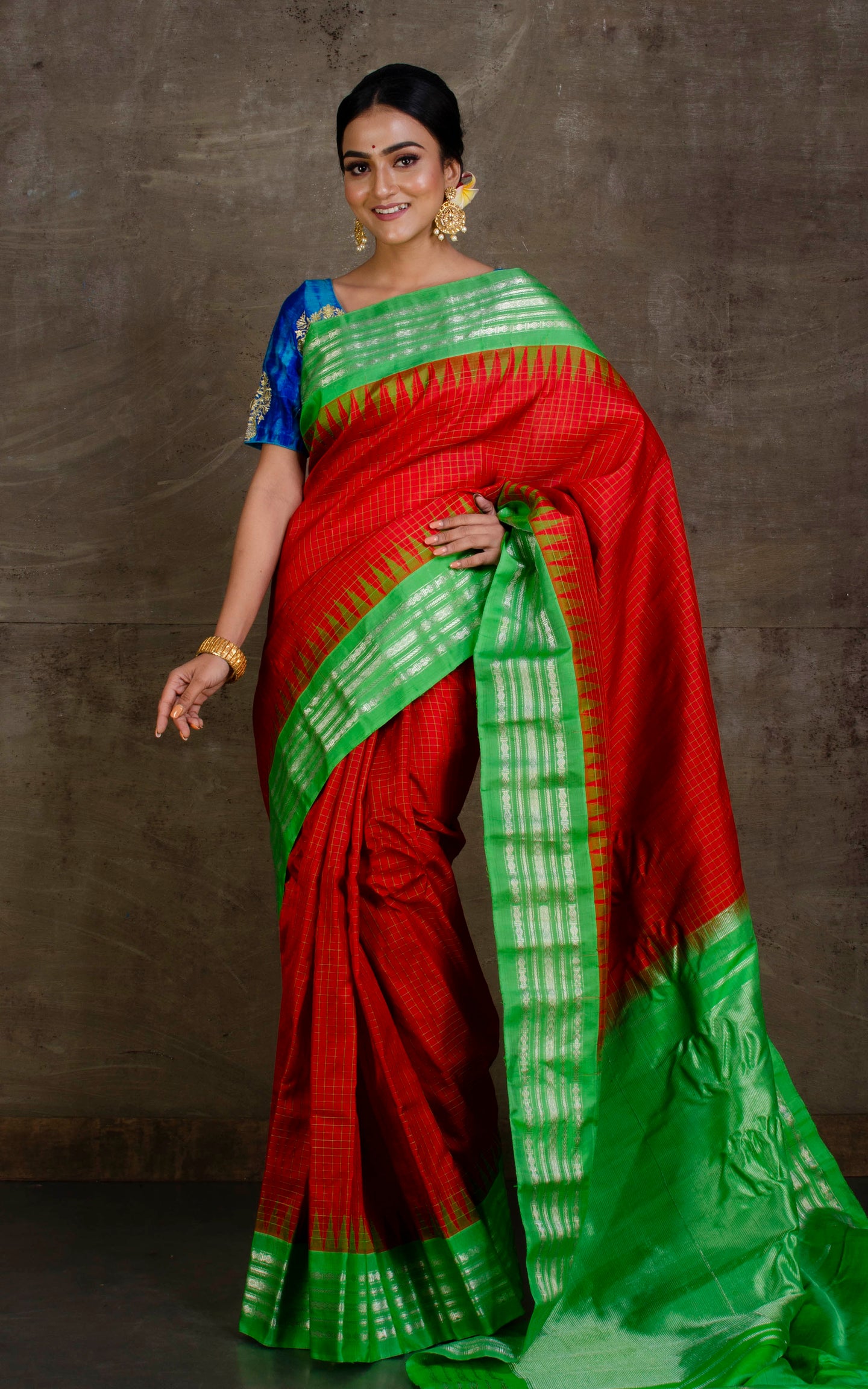 Pure Silk Checks Gadwal Silk Saree in Red, Green and Silver Zari Work