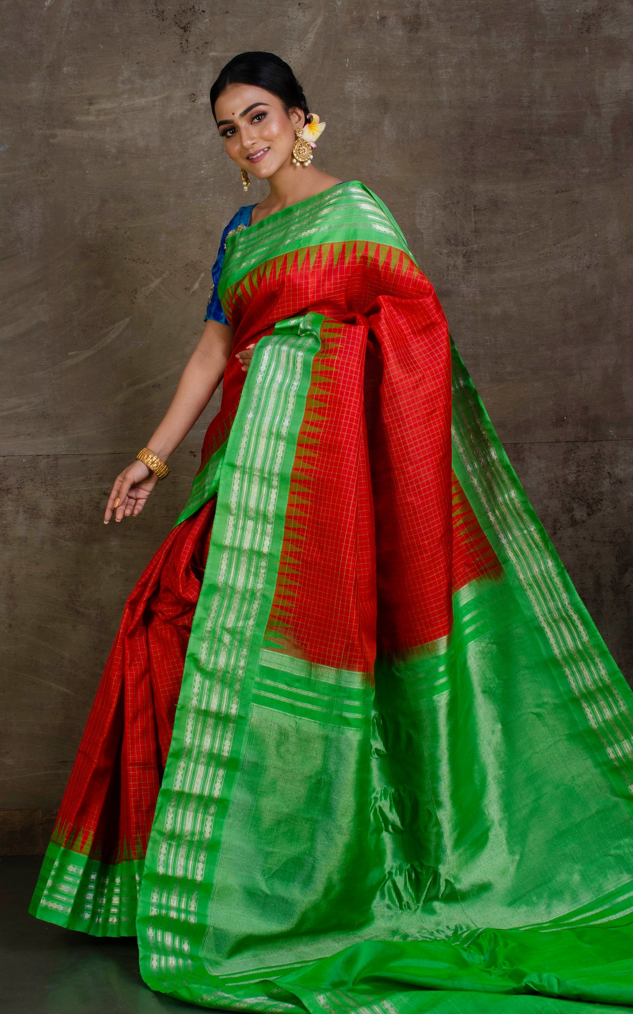 Red Gadwal Pure Silk Sarees Get Extra 10% Discount on All Prepaid Tran –  Dailybuyys